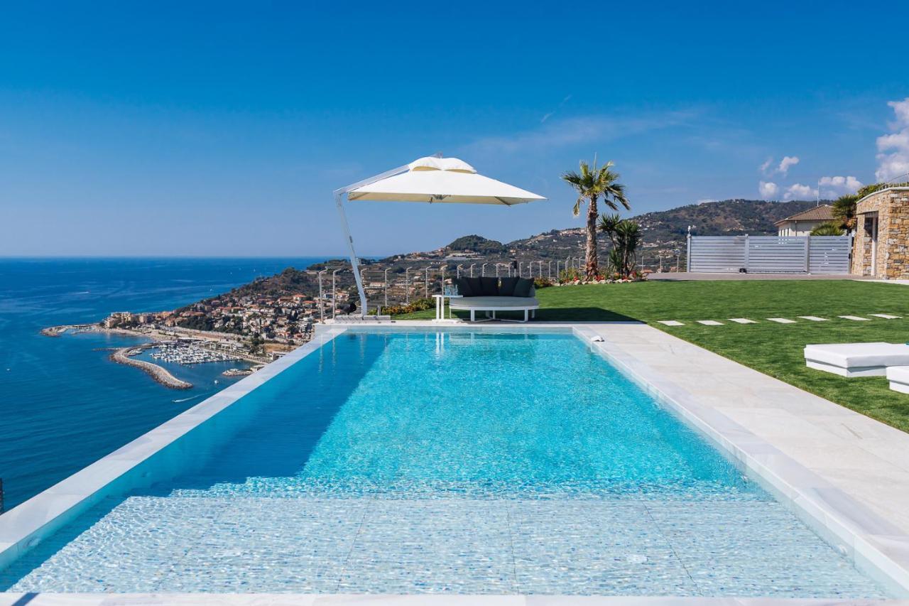 Villa Sabrina Riviera Dei Fiori A Picco Sul Mare Con Piscina Privata ,Wellness & Spa Imperia Kültér fotó
