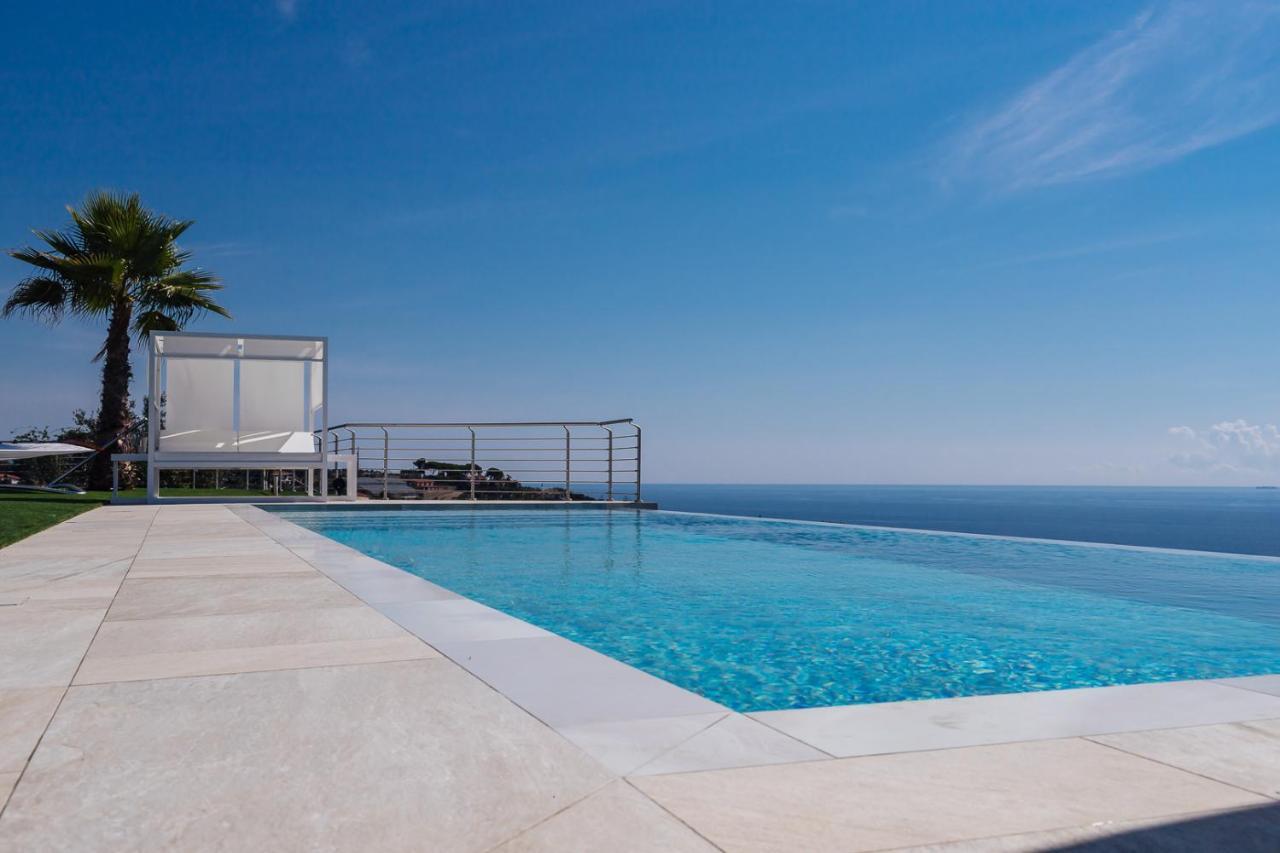 Villa Sabrina Riviera Dei Fiori A Picco Sul Mare Con Piscina Privata ,Wellness & Spa Imperia Kültér fotó