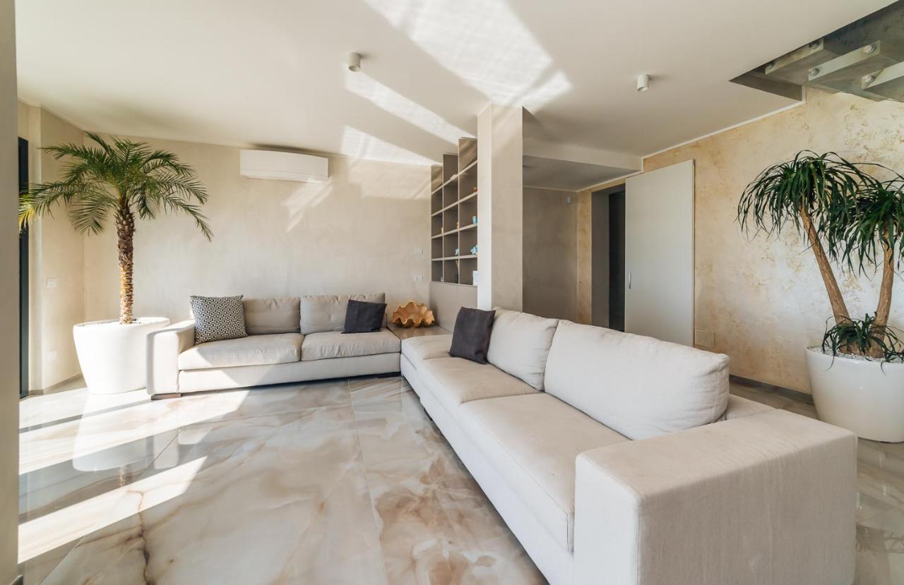 Villa Sabrina Riviera Dei Fiori A Picco Sul Mare Con Piscina Privata ,Wellness & Spa Imperia Kültér fotó