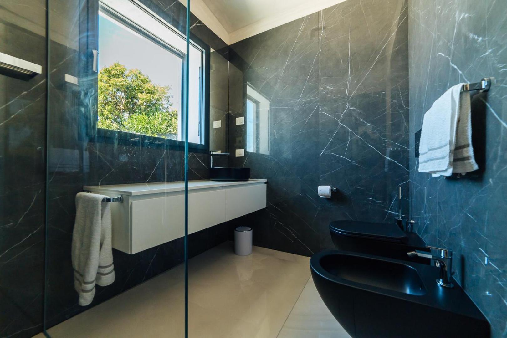 Villa Sabrina Riviera Dei Fiori A Picco Sul Mare Con Piscina Privata ,Wellness & Spa Imperia Kültér fotó